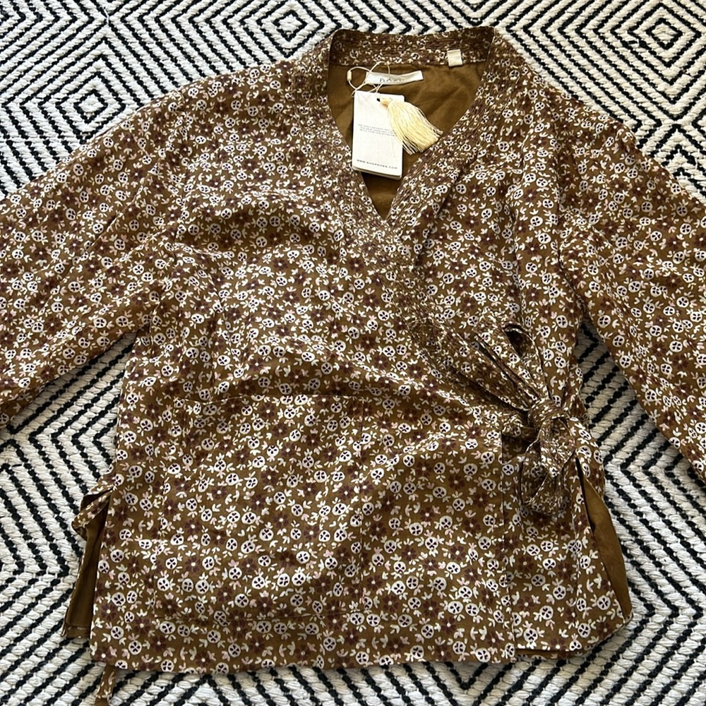 Doen isle top, size small - Picture 3 of 3